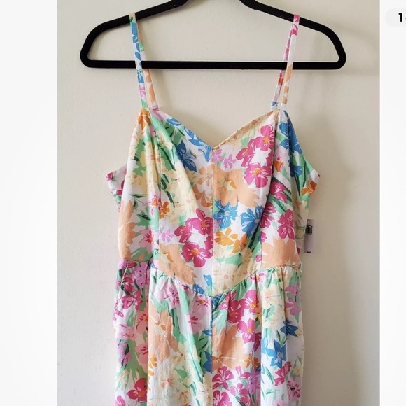 Old navy floral fitted romper XL - Picture 2 of 5